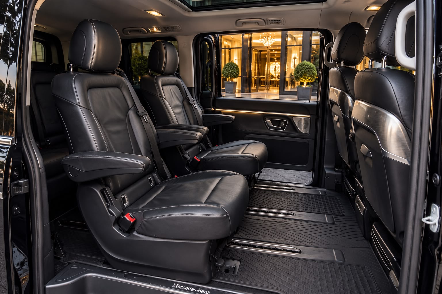 Mercedes-Benz V300 Exclusive black leather individual pilot seats