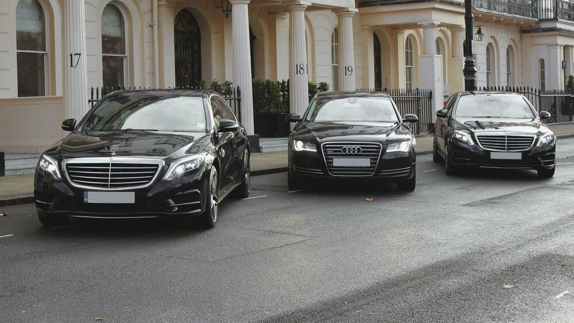 Black Grandeur Chauffeur luxury fleet