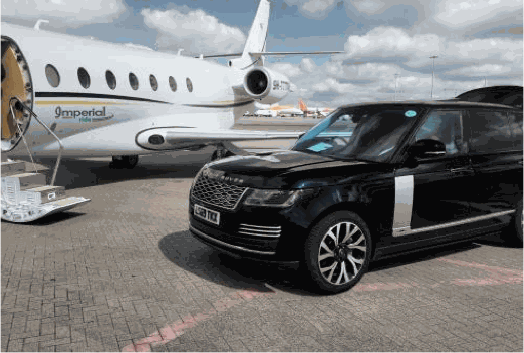Luxury airport transfer chauffeur service Australia terminal pickup